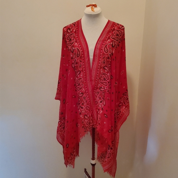 Kismet Red Bandana Print Light Duster OS - Picture 1 of 4